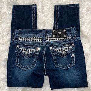 Miss Me Black & White Sequins Mid-Rise Skinny Jeans ~ Sz. 27